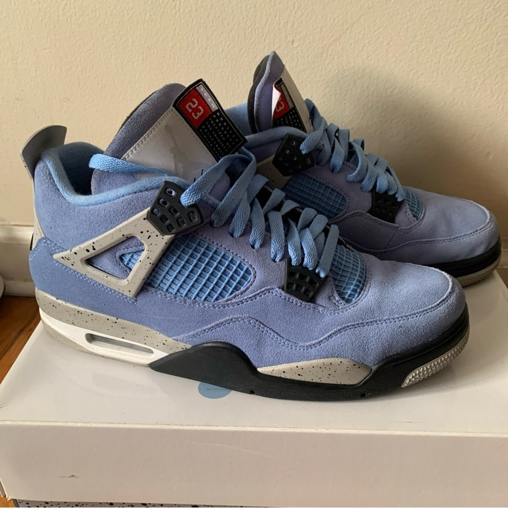 Air Jordan 4 Retro University Blue (10.5)